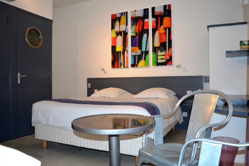 Hotel La Marine, Vieux Port La Rochelle Szoba fotó